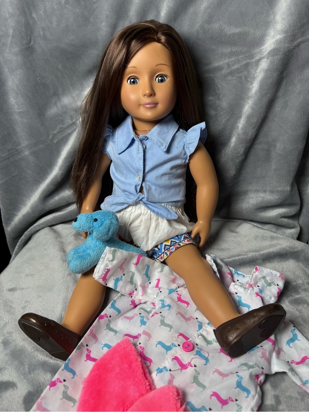 Our Generation 18" Fashion Doll & Accessory Bundle – Brown Hair/Blue Eyes